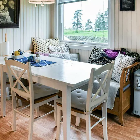 Holiday home Stunning In Enebakk With Kitchen *